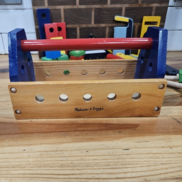 Melissa & Doug Wooden Take Along Tool Kit Toolbox & 30 pcs Including 7 Tools - Picture 4 of 12